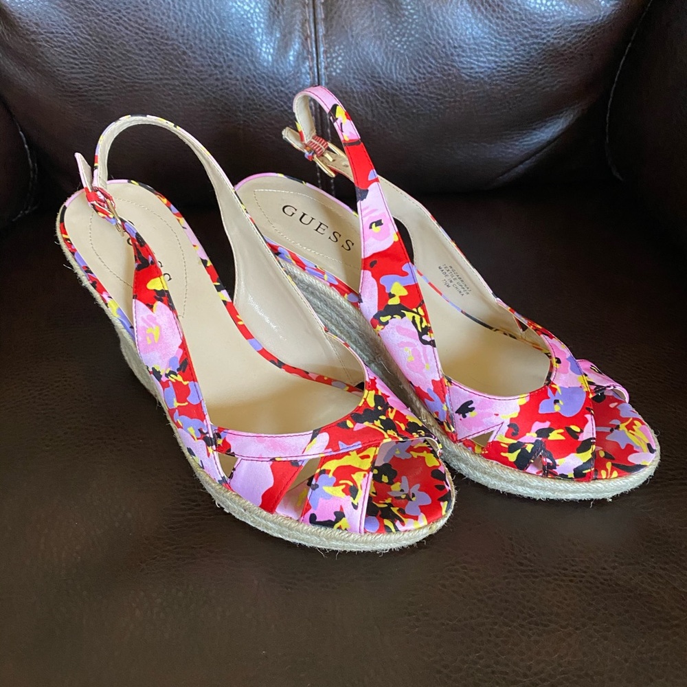 Guess sandal